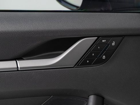 Certified 2025 Porsche 911 Carrera image 33