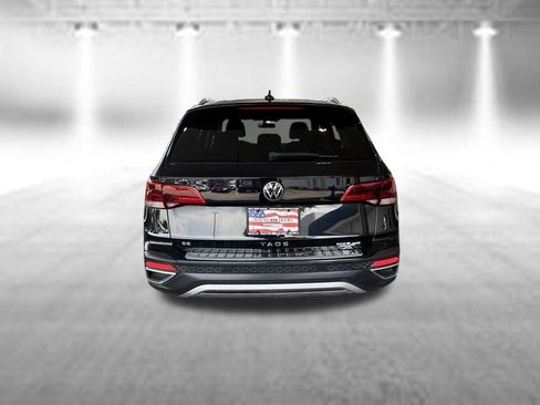 Used 2022 Volkswagen Taos SE FWD image 5