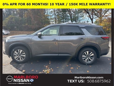 New 2025 Nissan Pathfinder SL image 4