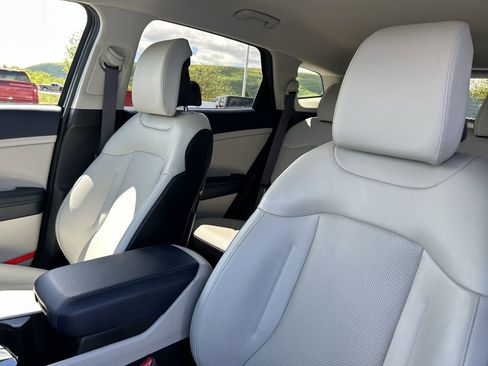 Used 2023 Kia Sportage EX AWD/4WD image 22