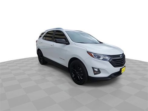 Certified 2021 Chevrolet Equinox LT image 2