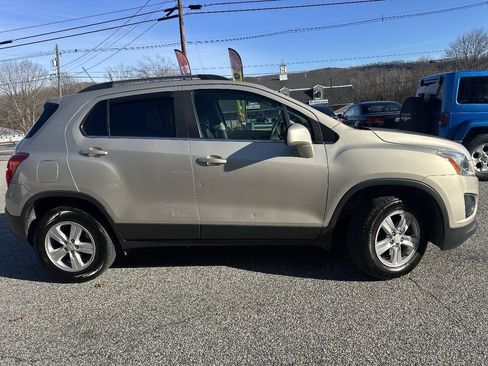 Used 2016 Chevrolet Trax LT AWD/4WD image 5