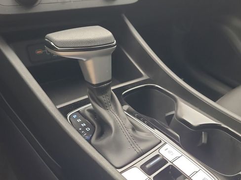 Used 2025 Hyundai Tucson SE image 23