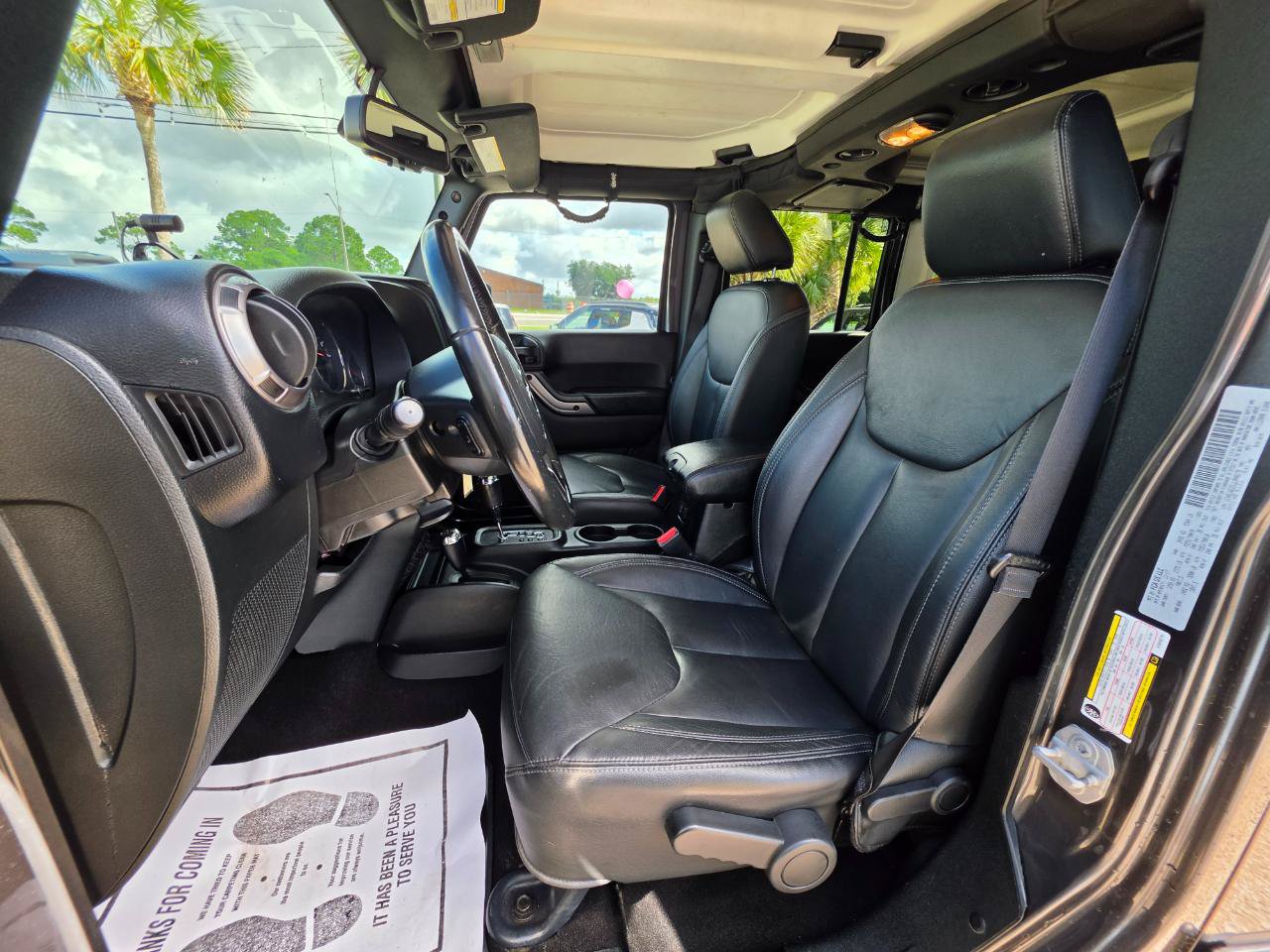 Used 2018 Jeep Wrangler Unlimited Sahara AWD/4WD image 10