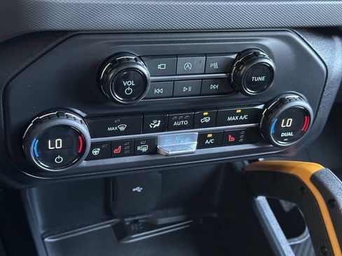 Certified 2024 Ford Bronco Badlands AWD/4WD image 20