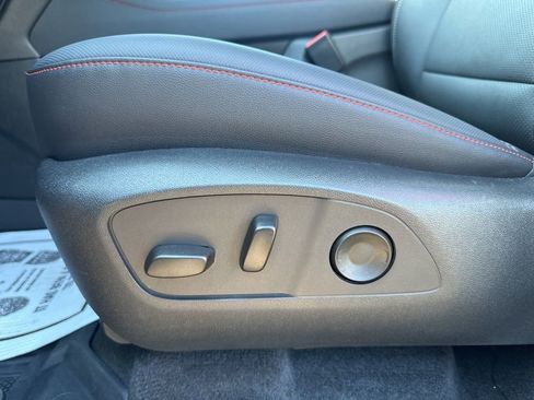 Used 2025 Chevrolet Traverse Z71 w/ Enhanced Driving Package image 18