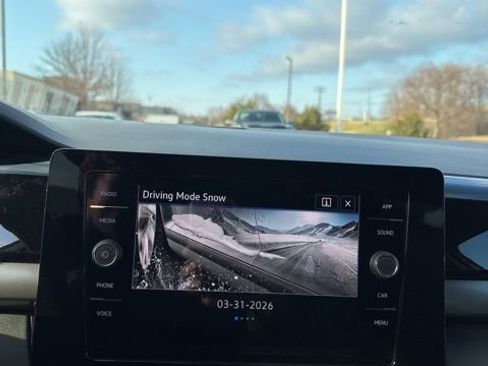New 2026 Volkswagen Taos SE AWD/4WD image 27