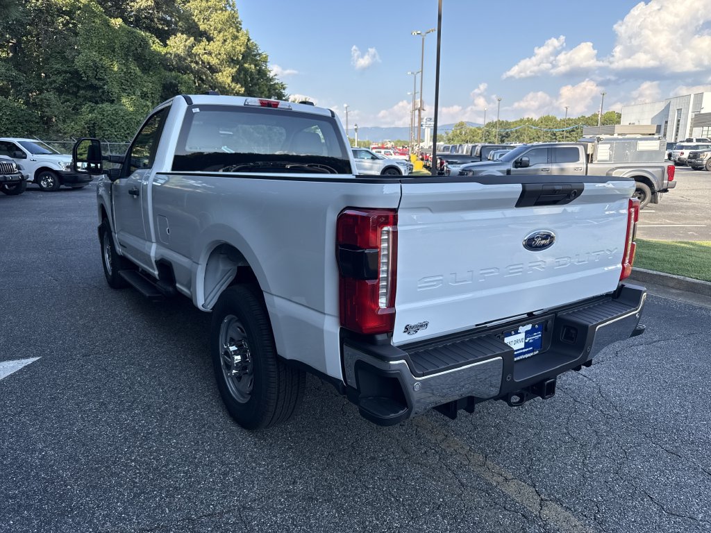 New 2026 Ford F350 XL w/ 360-Degree Camera Package RWD image 5