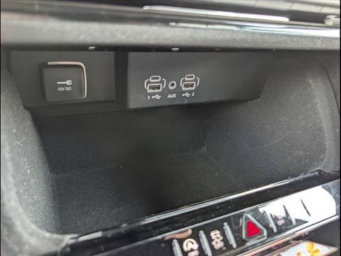 Used 2023 Jeep Wagoneer 4WD image 22