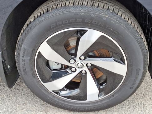 Certified 2025 Jaguar F-PACE R-Dynamic S image 12