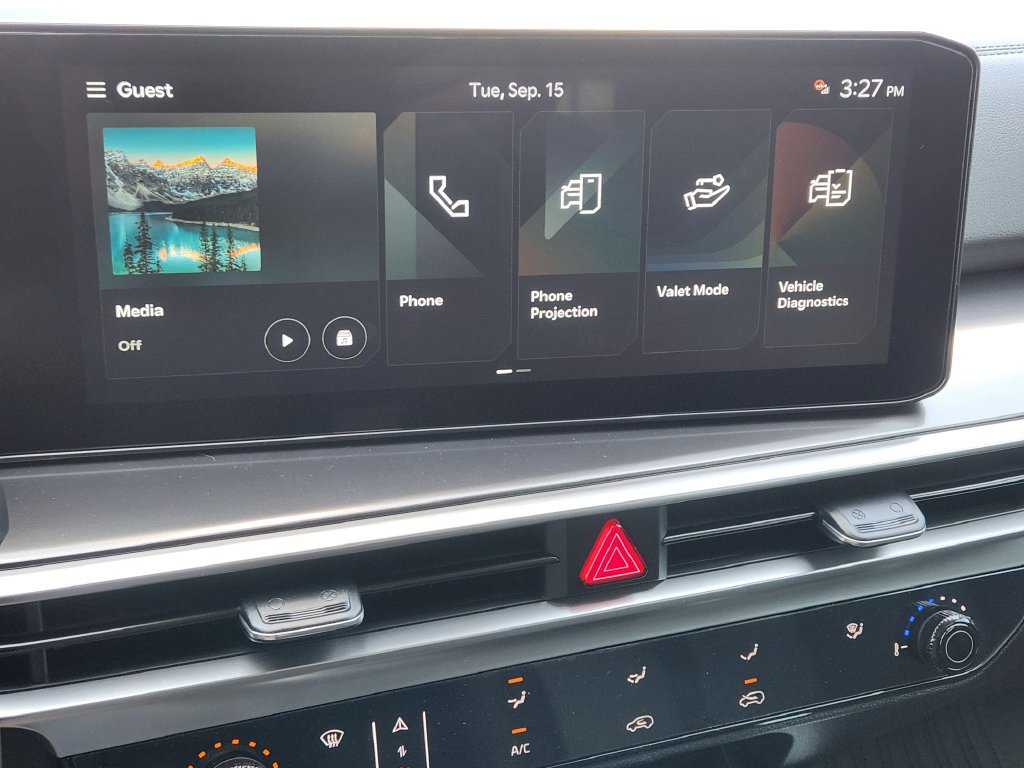 New 2026 Kia Sorento LX FWD image 17