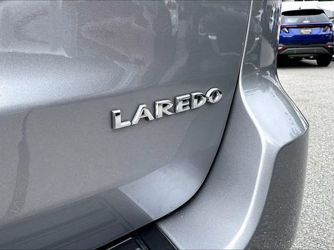 Used 2021 Jeep Grand Cherokee Laredo w/ Security & Convenience Group AWD/4WD image 24