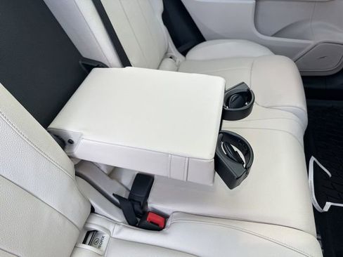 Used 2023 Mercedes-Benz GLB 250 4MATIC image 38