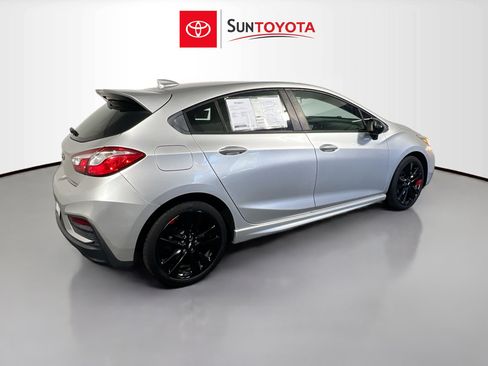 Used 2018 Chevrolet Cruze LT w/ Redline Edition FWD image 4