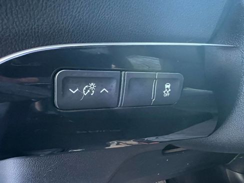 Used 2016 Toyota Prius Two image 22