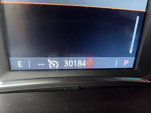 Used 2023 Chevrolet Traverse LT FWD image 20