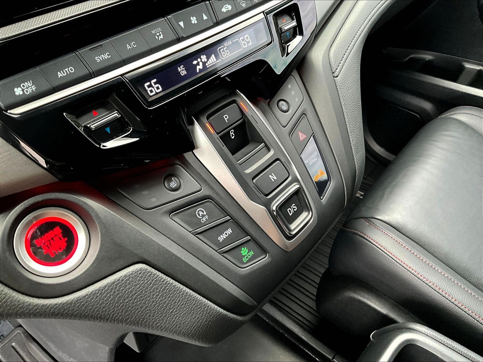 Used 2025 Honda Odyssey Sport-L image 18