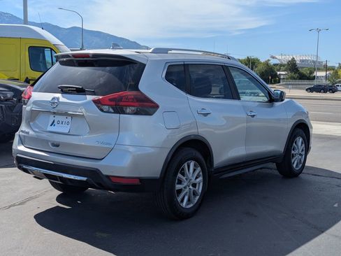 Used 2020 Nissan Rogue SV AWD/4WD image 4