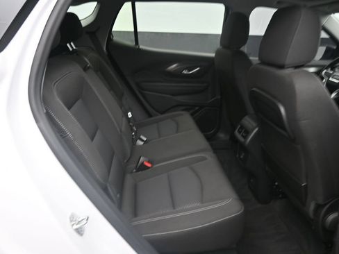 Used 2024 GMC Terrain SLE w/ Driver Convenience Package FWD image 13