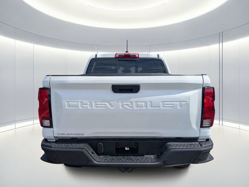 Used 2025 Chevrolet Colorado W/T RWD image 5