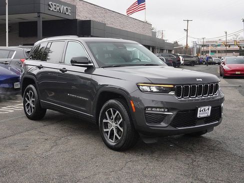 Used 2025 Jeep Grand Cherokee Limited AWD/4WD image 54