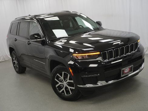 Used 2023 Jeep Grand Cherokee L Limited image 8