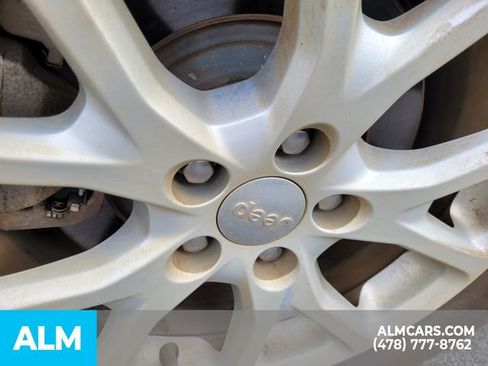 Used 2017 Jeep Cherokee Latitude w/ Safety/Convenience Group image 16