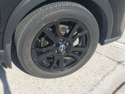 Used 2024 Nissan Kicks SV w/ Exterior Package FWD image 9