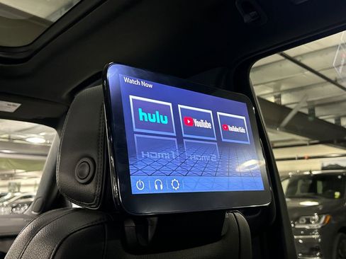 Used 2023 GMC Yukon XL Denali w/ Advanced Technology Package AWD/4WD image 28