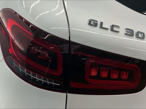 Certified 2022 Mercedes-Benz GLC 300 image 28