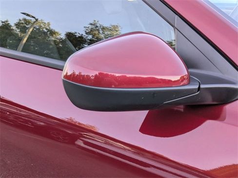 Used 2025 Chevrolet Trax LT w/ LT Convenience Package image 12