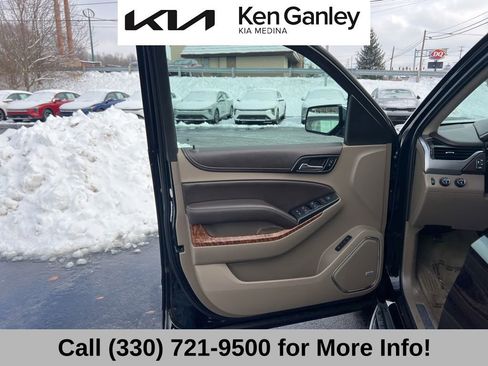 Used 2017 Chevrolet Suburban Premier image 25