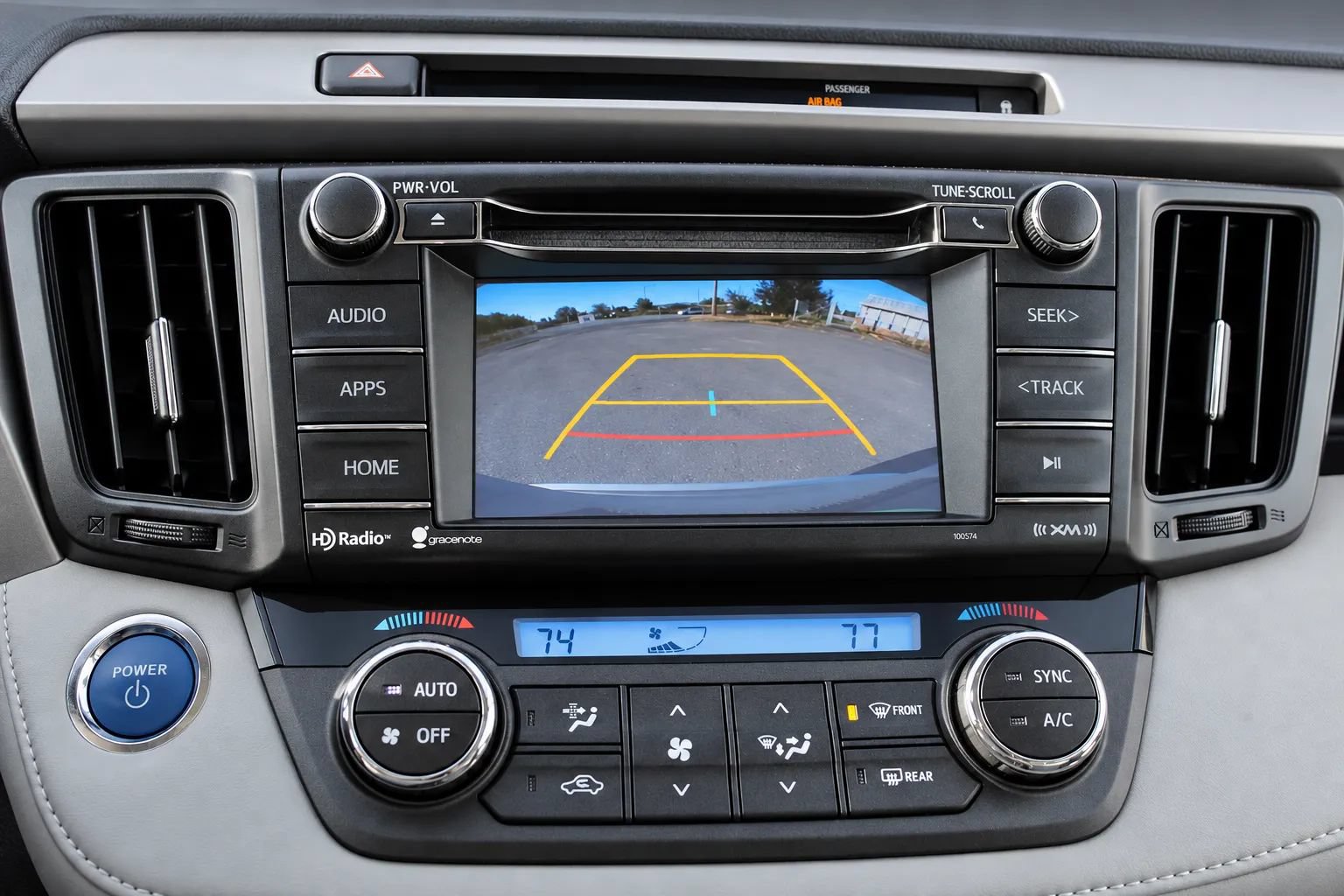 Used 2016 Toyota RAV4 XLE AWD/4WD image 19