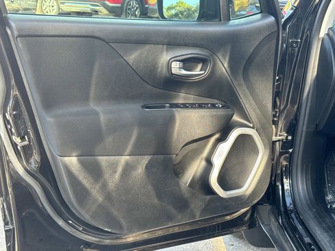 Certified 2020 Jeep Renegade Sport image 16