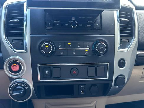 Used 2017 Nissan Titan SV AWD/4WD image 39