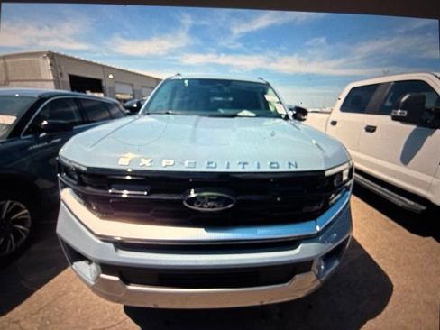 Used 2026 Ford Expedition Max Platinum w/ Driver's Package AWD/4WD image 27