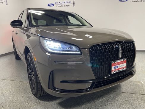 Used 2025 Lincoln Corsair AWD w/ Equipment Group 101A image 35