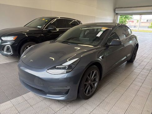 Used 2022 Tesla Model 3 Long Range AWD/4WD image 1