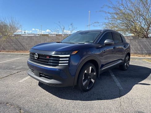 Used 2025 Nissan Kicks SR image 1