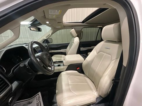 Used 2019 Ford Expedition Platinum RWD image 9