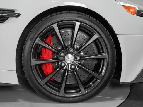 Used 2014 Aston Martin Vanquish Coupe image 26