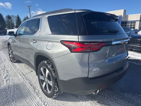 Used 2023 Chevrolet Traverse LT w/ LT Premium Package image 5