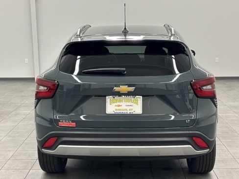Used 2025 Chevrolet Trax LT image 3