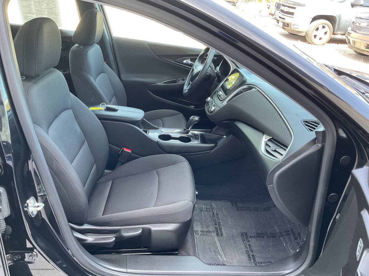Used 2018 Chevrolet Malibu LT FWD image 40