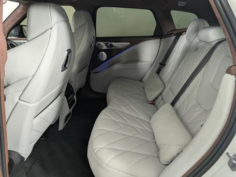 Used 2024 BMW XM AWD/4WD image 16