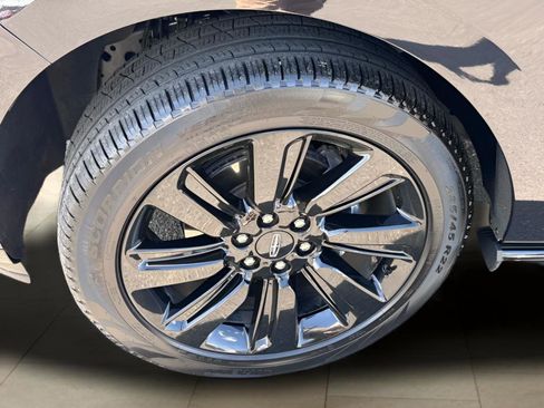 Used 2024 Lincoln Navigator Reserve image 51