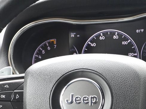 Used 2017 Jeep Grand Cherokee Laredo w/ Quick Order Package 23E image 17