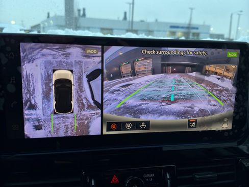 New 2026 Nissan Pathfinder SL image 18