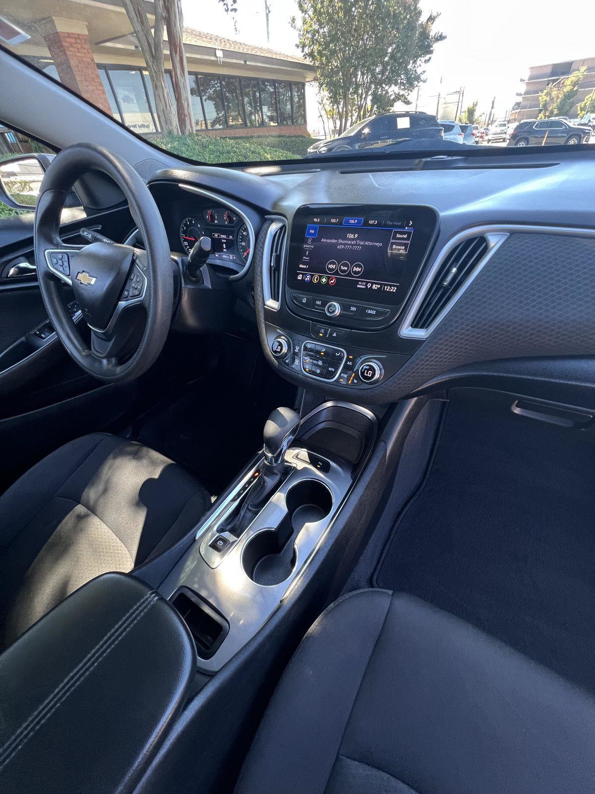 Used 2024 Chevrolet Malibu LT FWD image 25