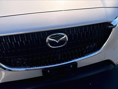 Used 2025 MAZDA CX-90 Plug-In Hybrid w/ Preferred AWD/4WD image 32